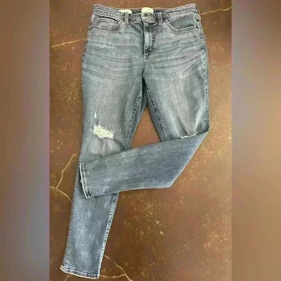 Universal Thread Denim Blue Jeans (429) - Picture 12 of 13